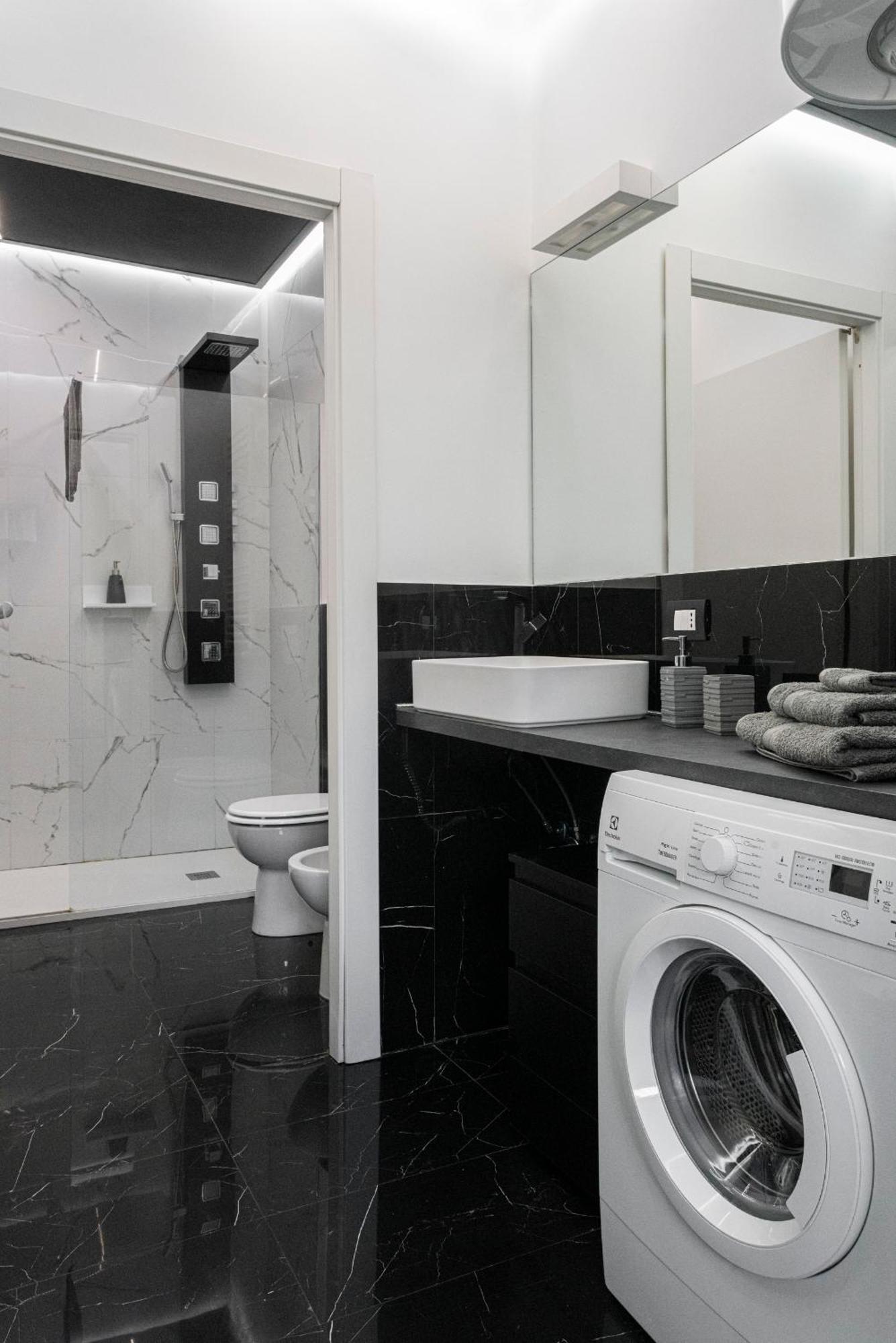 Elegant Sweet Home Suite - Milan, 15 Minute Duomo Exterior photo